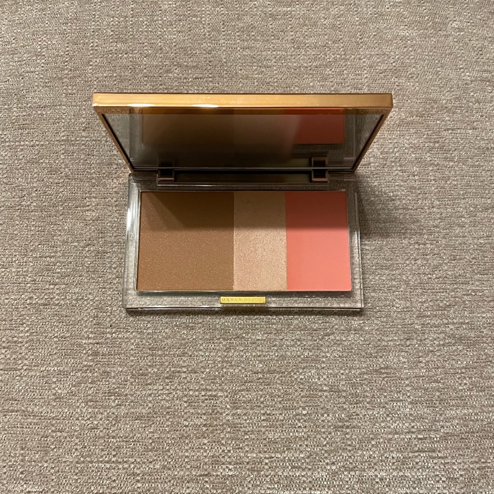 Urban Decay Stay Naked Threesome Blush Bronzer Highlighter Palette shade streak